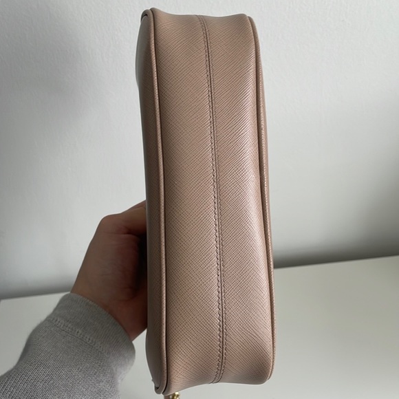 Prada 2005 Re-Edition Saffiano in Cameo Beige - Picture 6 of 16